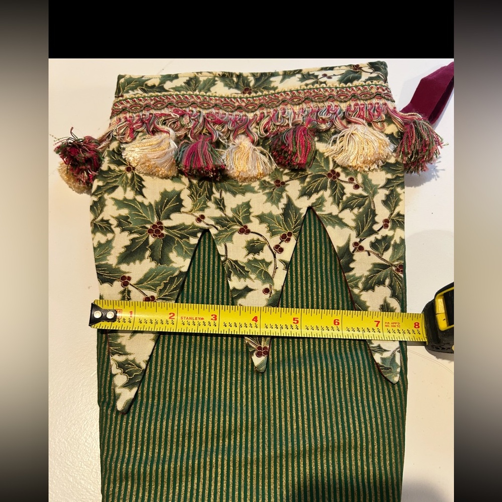 Green and Red Stocking - Picture 3 of 4
